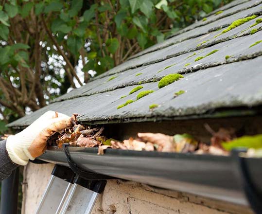 pose nettoyage gouttières